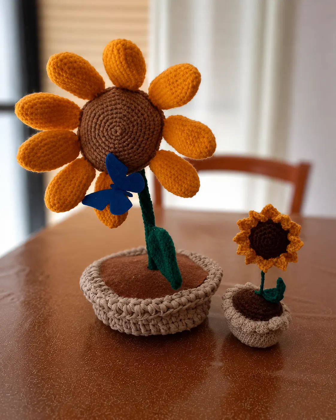 Girasole Amigurumi con Vaso Fatto a Mano all’Uncinetto – Decorazione Floreale Handmade – Idea Regalo - immagine 3